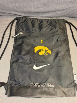 Nike Iowa Hawkeyes Drawstring Backpack Gym Sack Black Gold #1 Zip Pocket NCAA