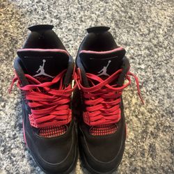 Jordan 4 Red Thunder Size 10 Box Included 