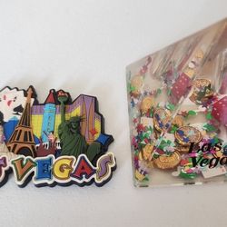 Las Vegas Pyramid Paper Weight Pen Holder AND Refrigerator Magnet Vegas Souvenir