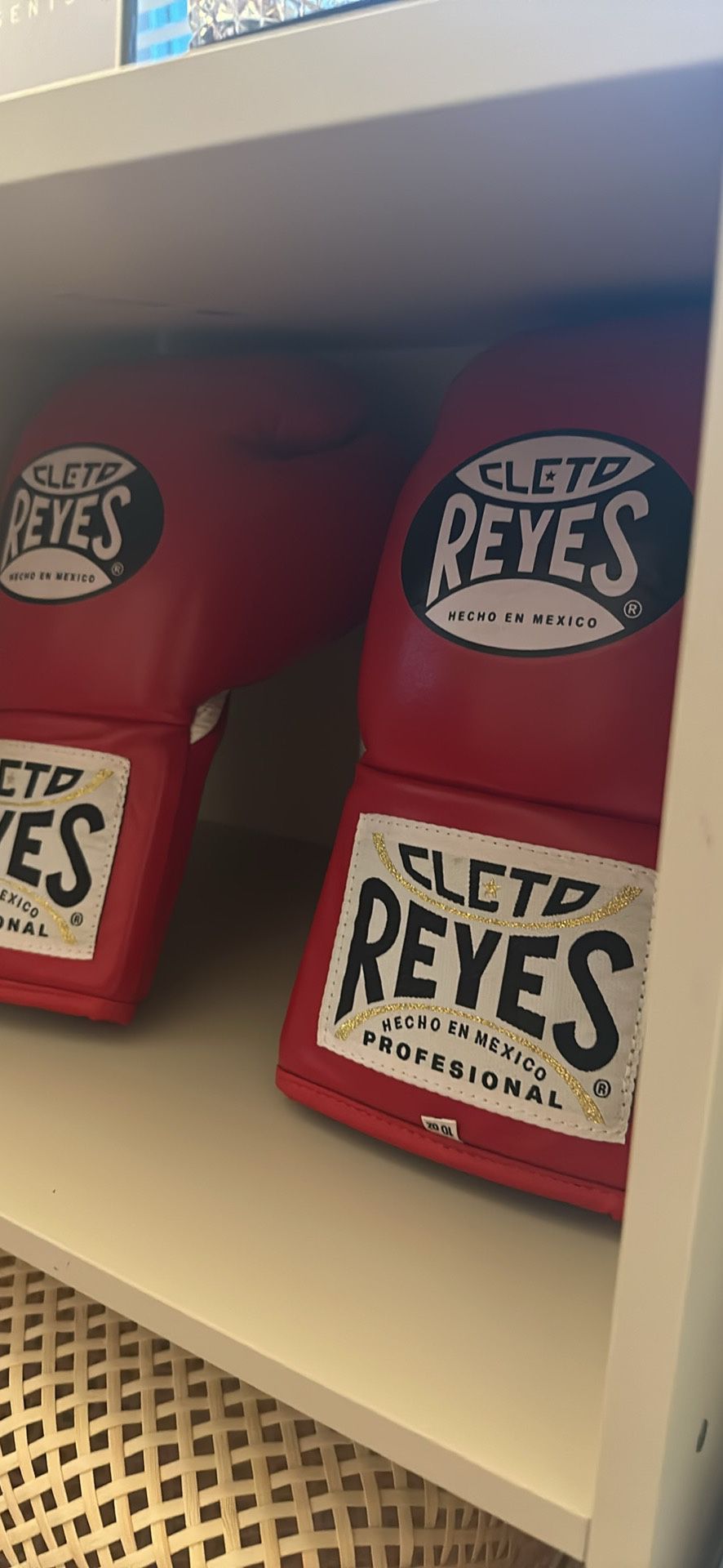 Brand New Cleto Reyes Boxing Gloves 10oz