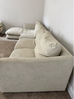 Modern Cream Sectional Sofa with Chaise – Good Condition