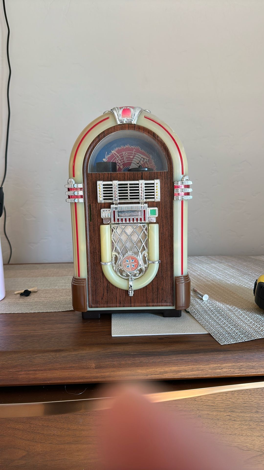 IMA Antique Juke Box / AM/FM / Cassette Player