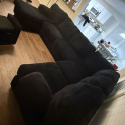 Black Sectional Couch 