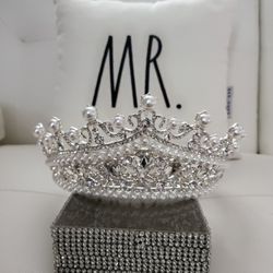 Beautiful Wedding Crown Pearl $55