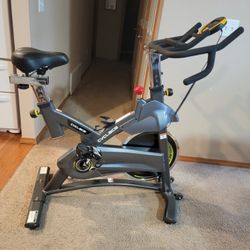 SPIN BIKE. CYCLACE 