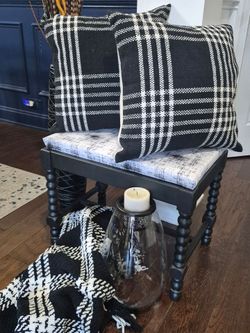 Upholstered Footstool with Spindle Legs