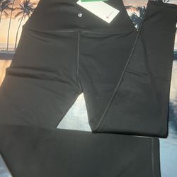 Brand New LuLuLemon Leggings Size 6 Black