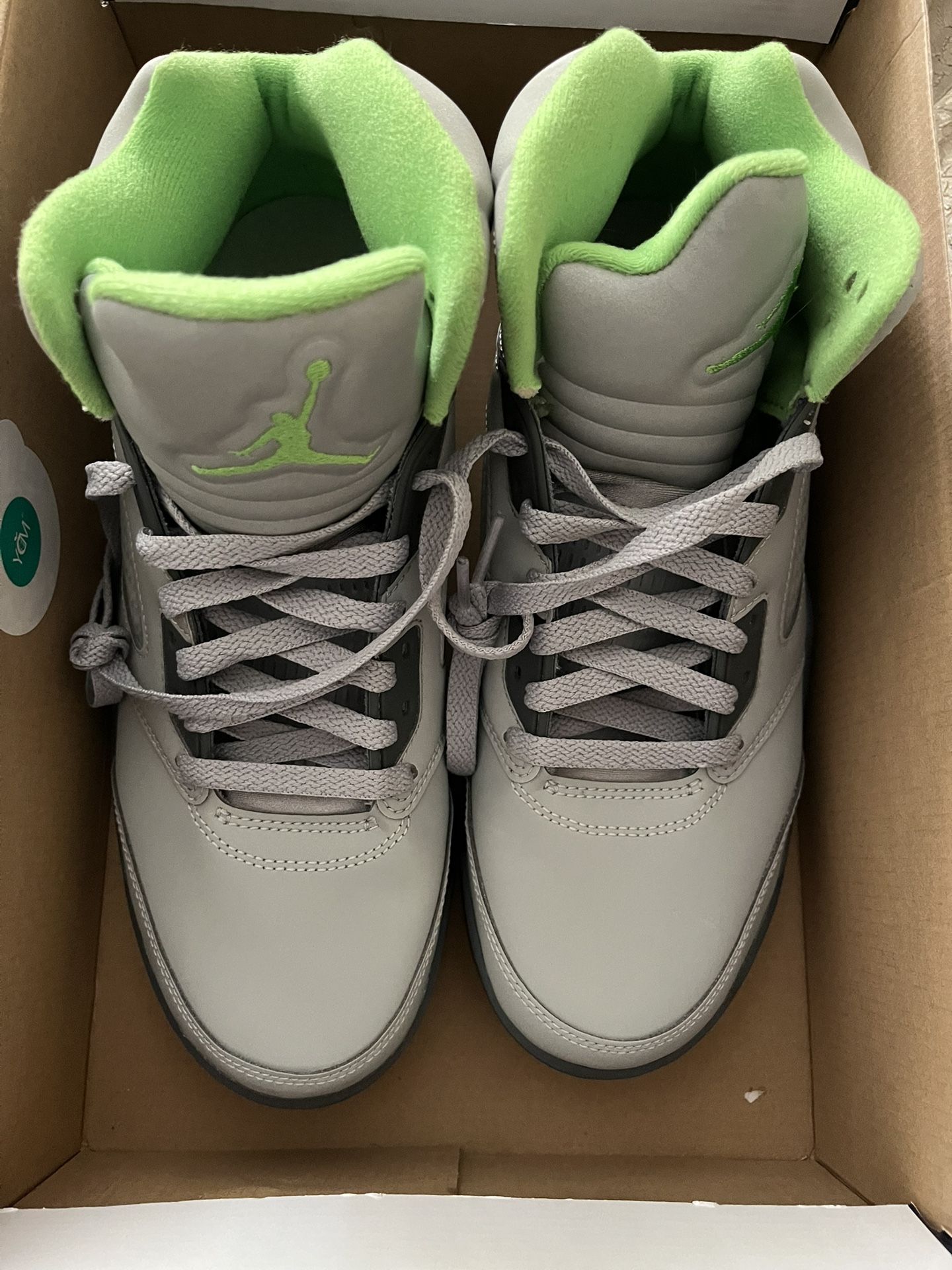 Jordan 5 Green Bean Size 9