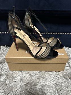 Christian Louboutin patent leather black high heel sandal size 40