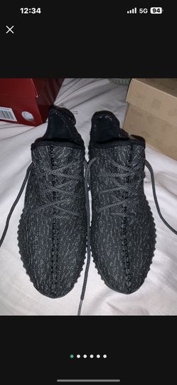 Men’s Yeezy Pirate Black Size 9.5