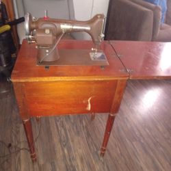 NEW. HOME Sewing Machine Good Condition Next