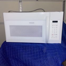 Frigidaire Microwave White 