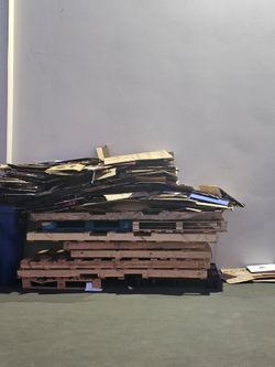 Free Cardboard & long wood pallets