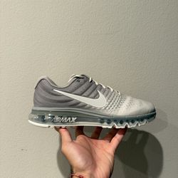 Nike Air Max 2017  Size 10 - NEW