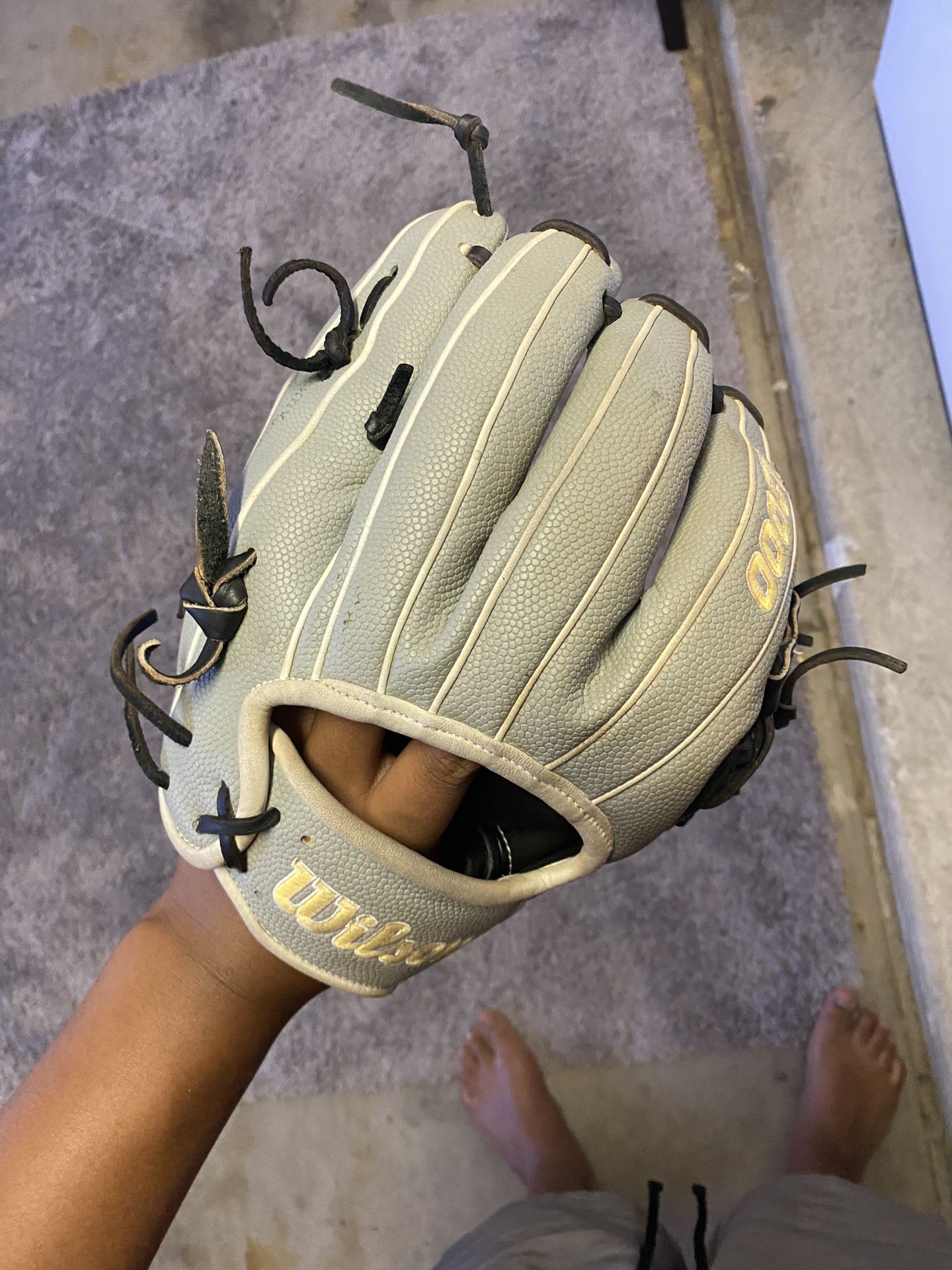 A200 Baseball Glove