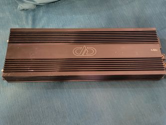 DD AUDIO M2C series MonoBlock Amplifier 2400 Rms 3400 watt peak excellent condition works great very powerful amp cash only