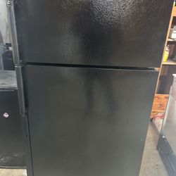BLACK REFRIGERATOR 