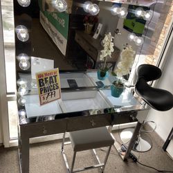 Vanity Mirror Desk W/Lighting $699🤩😍✨