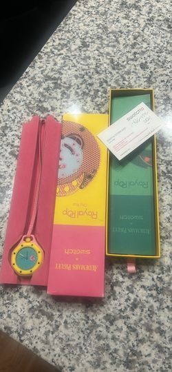 Royal pop swatch