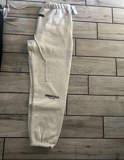 light oat essential sweats