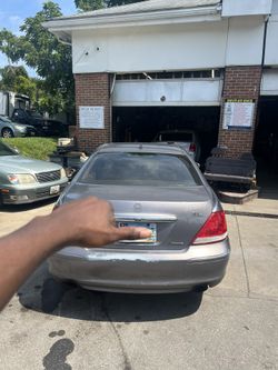 2005 Acura RL