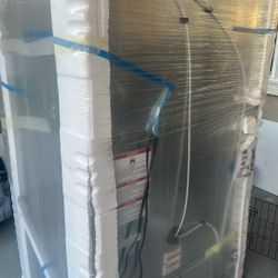 Whirlpool Refrigerator. Model Wrs571cihz