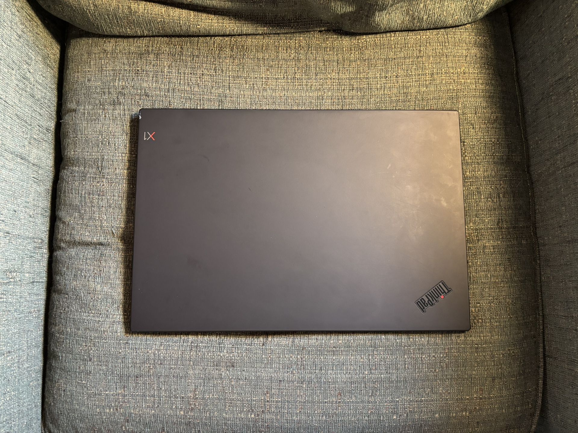 Thinkpad X1 Extreme (15.6” 4K HDR, i7-8850H, 1050Ti, 16GB DDR4)