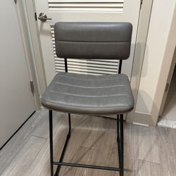 2 Bar Chairs 