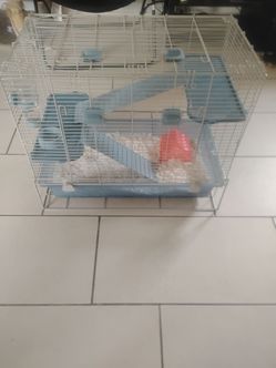 A universal pet cage