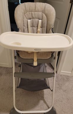 Graco® Slim Snacker High Chair