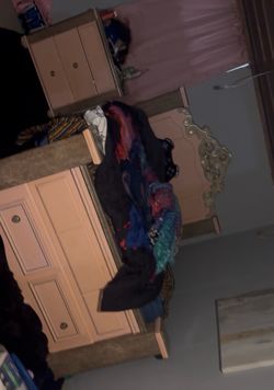 Queen size bed