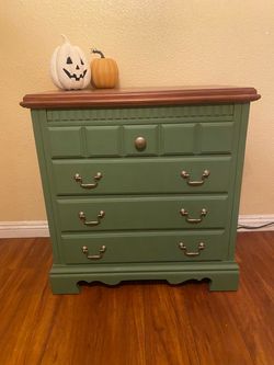 4 drawers