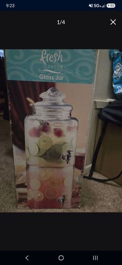 Glass drink dispenser