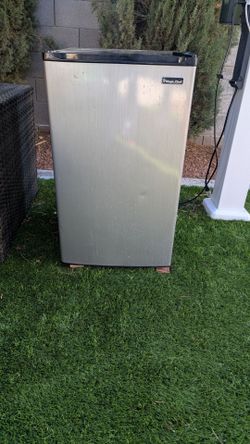 Mini fridge Magic Chef 3.5 Cu Ft - Stainless Look