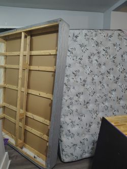 Pillowtop queen size mattress and box spring