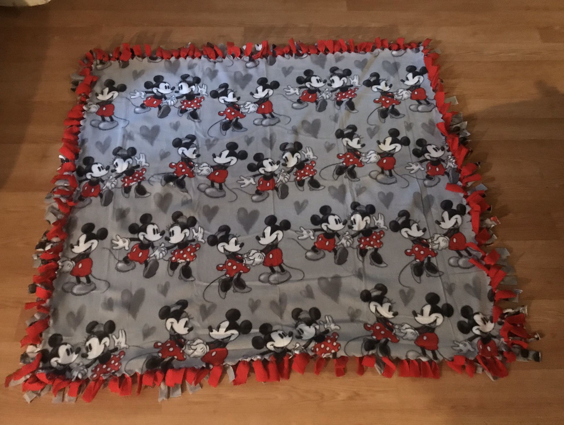 New Mikey & Minnie tie fleece blanket 54”X60”