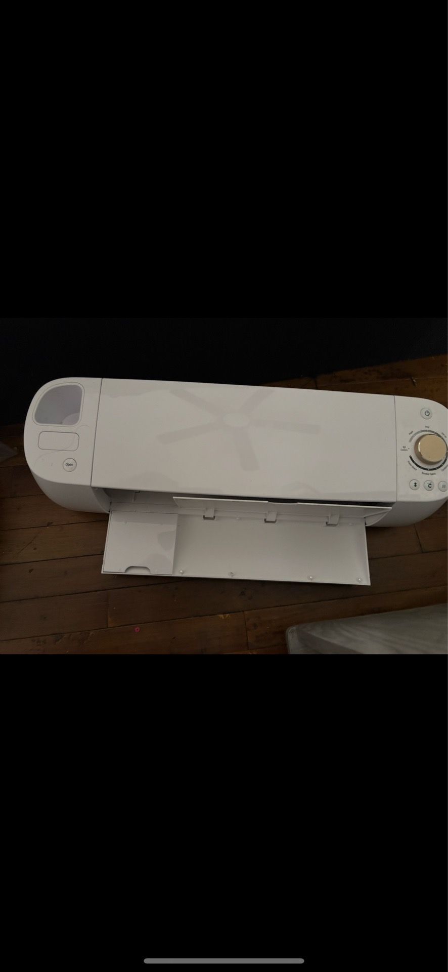 Cricut explorer 2 and crucut joy for sale