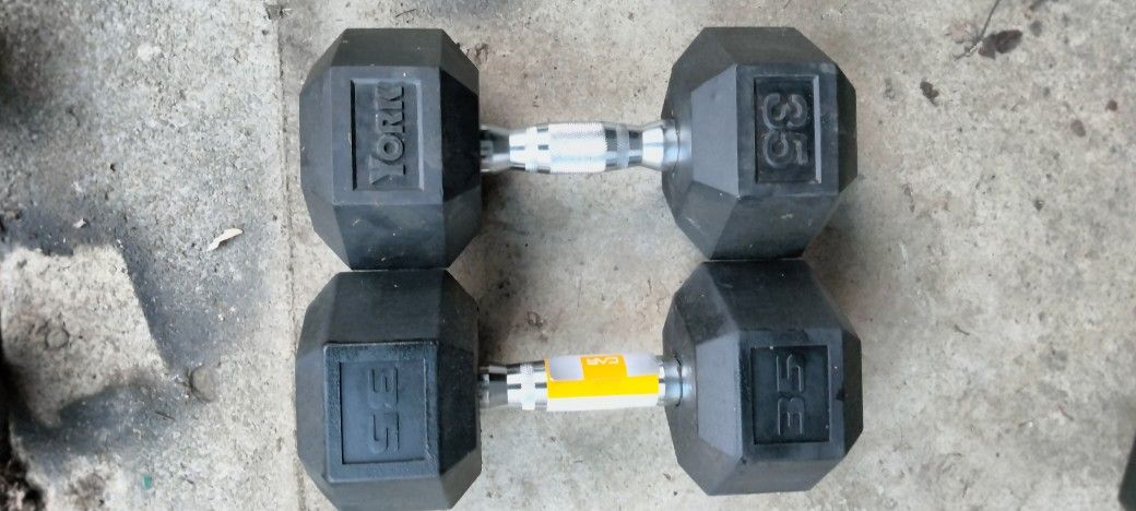 35 LB RUBBER COAT DUMBBELLS WEIGHTS SET