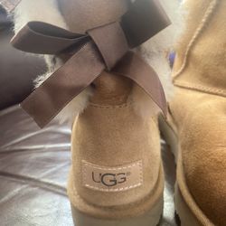 Botas UGG número 7 En Buen Estado. Limpias. Poco Uso. 