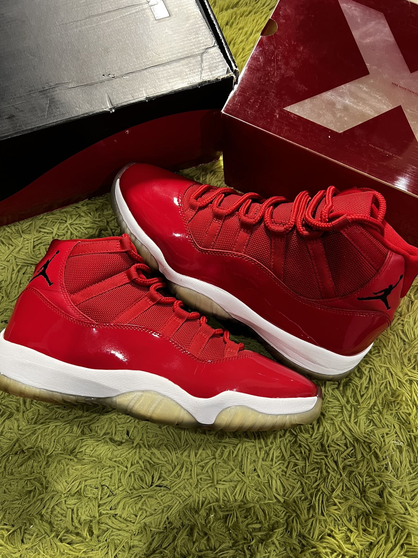 VNDS Jordan 11 Retro Win Like 96’ Size 10 (2017) OG ALL