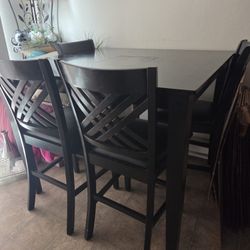 Dinning Table And Chairs
