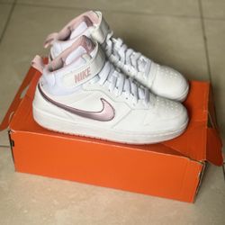 Nike Court Borough Mid 2