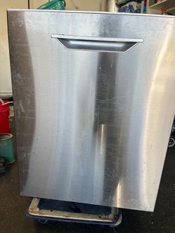 Insignia Dishwasher Model NS-DWR2SS8