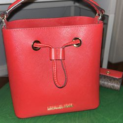 Michael Kors Bucket Bag purse - Red