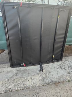 Toyota Tacoma 3rd Gen 6ft Bed Cover $120
