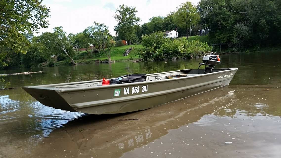 Tracker Topper 1232 Jon boat with 4hp motor