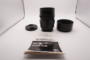 Voigtlander Nokton 42.5mm f/0.95 Manual Lens MFT Micro Four Thirds
