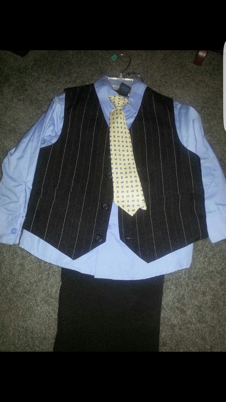 Boys 4 piece easter suits, jackets nwts. Size 4 & 5 suits