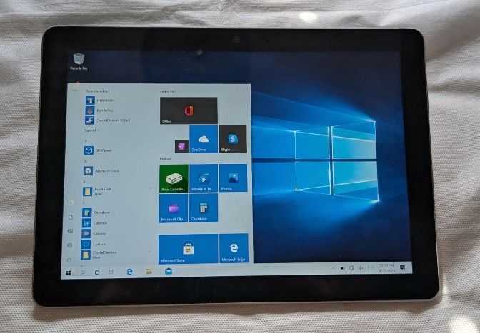 VERY NICE MICROSOFT SURFACE GO WINDOWS 10 TABLET 128GB STORAGE 8GB RAM