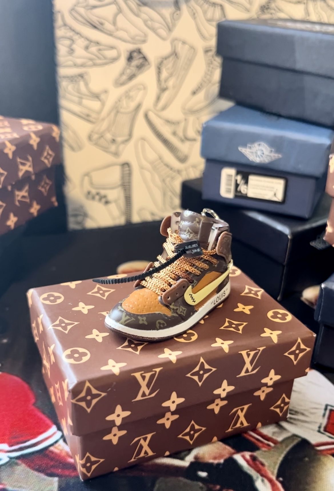 Nike Air Jordan Louie LV Keychain High Quality With Box And Jordan Shoe Gift Bag